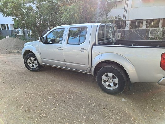 Voiture Nissan Navara année d\'achat 2014 de Ries.