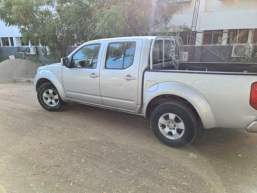 Voiture Nissan Navara année d'achat 2014 de Ries.