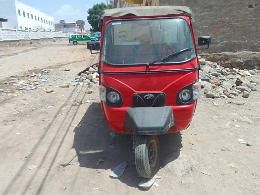 Bajaj Mahindra Prix négociable