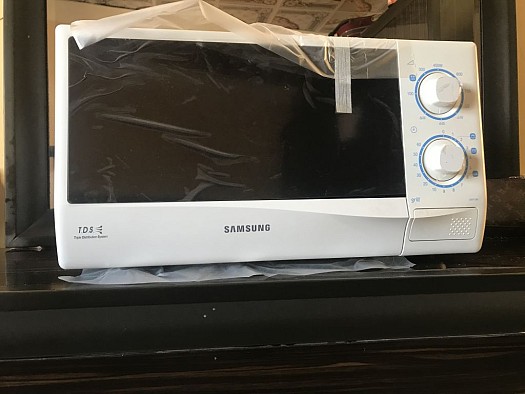 Samsung Microwave/ Four Micro ondes