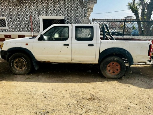 oiture Pick-UP Nissan