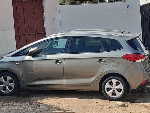 Voiture Kia Carens