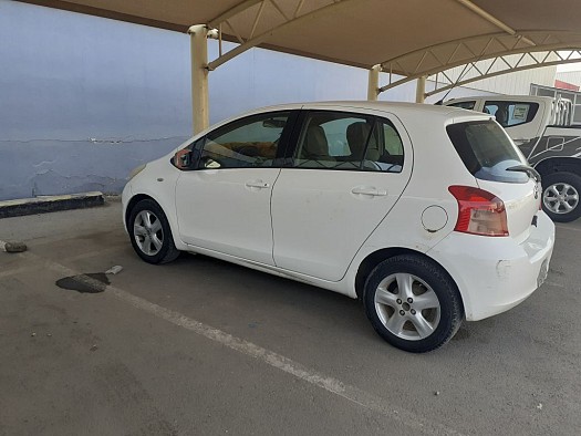 Voiture Toyota Yaris 2008