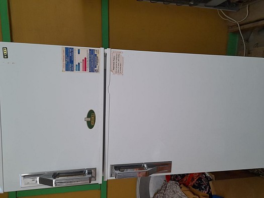 Un réfrigérateur à vendre de marque kiriazi