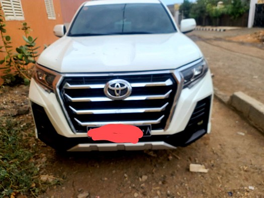 Voiture a vendre Prado TXL modèle 2017