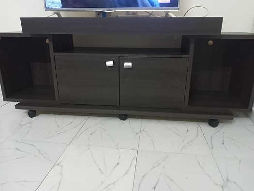 Table pour Télévision presque tout