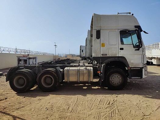 Camion Sinotruck Remorque