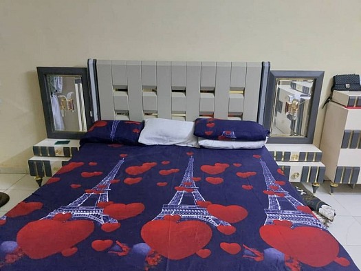 Chambre à coucher neuve