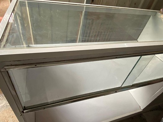 Étagère en miroir de 2 mètre pour Boutique