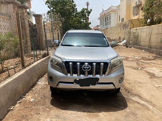 Voiture Toyota Land Cruiser Prado Année 2021