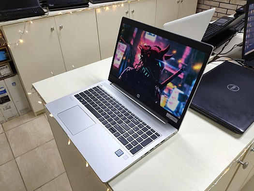 HP ProBook 450 G8 – 15.6″ – Core i7 8565U – 8 Go RAM – 1 To HDD