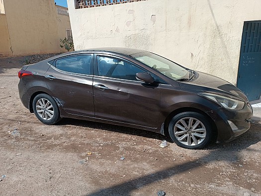 Hyundai en vente - Bon état, contactez-moi sur WhatsApp