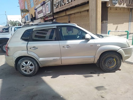 Hyundai 2005 en bon état, négociable.