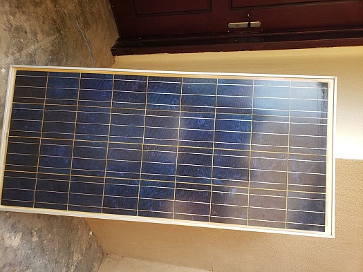 Panneau solaire 150Wp avec régulateur et batterie - garantie 1 mois