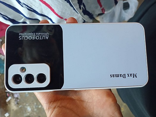 Téléphone portable en vente - Prix négociable