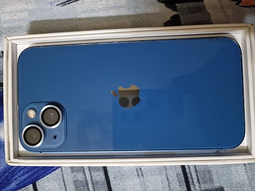 iPhone 13 Bleu 128 Go - Comme Neuf