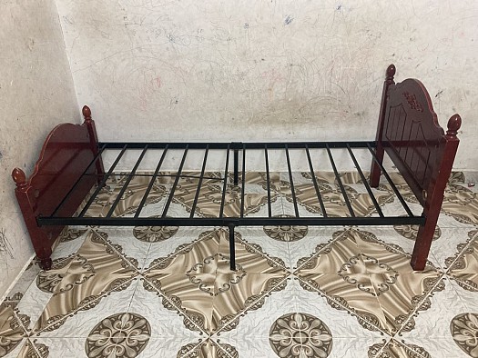 Lit sur mesure pour personne Pliable et démontage Le prix n\'est pas négociable