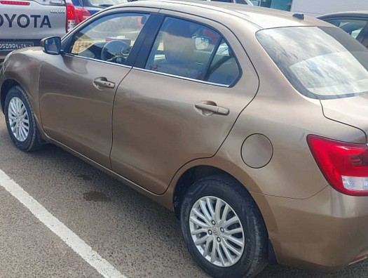 Suzuki Désir Essence, 30 000 km, Prix négociable