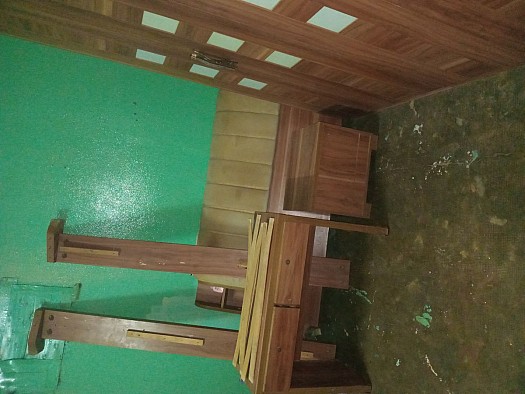 Décorations chambre à coucher pour les mariés - Table de chevets, armoire et lit