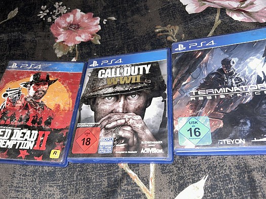 Lot 3 jeux PS4 en bon état