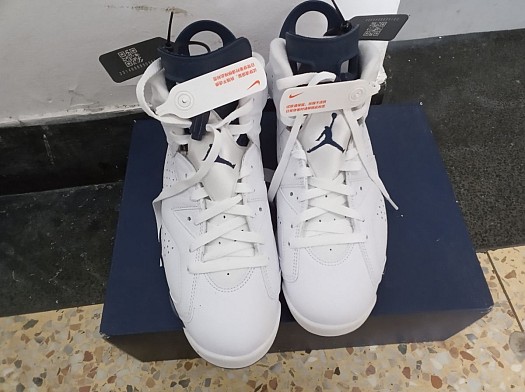 Chaussures Air Jordan A6 authentiques, taille 42.5, jamais portées