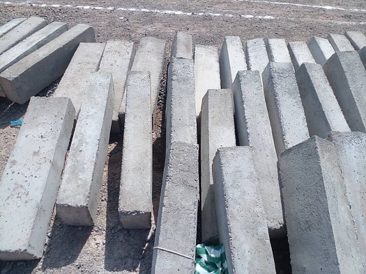 Bordure en béton T2 de 1m sur 27 et 1m sur 30 - L.A.D.A Entreprise