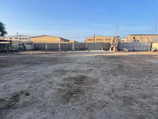 Location d’un terrain de 2000 mètres carrés au Zone industrielle Sud