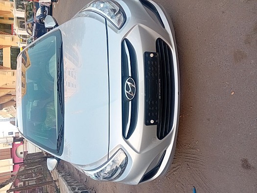 Hyundai Accent 2017, diesel, boîte automatique, parfait état