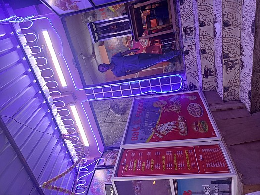 PK12 Fast Food Restaurant for Sale - Prime Location near Al-Hamdani Park