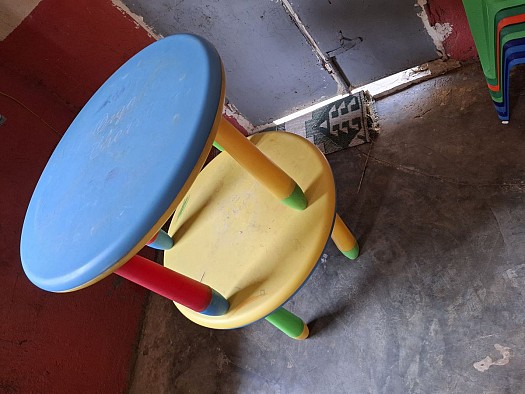 Deux petites tables basses en excellent état