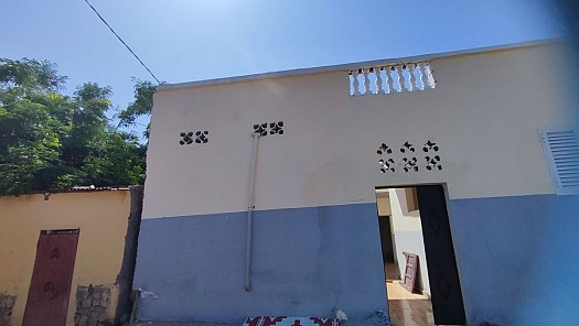 Maison F3 à Balbala Q5 avec cuisine et toilette
