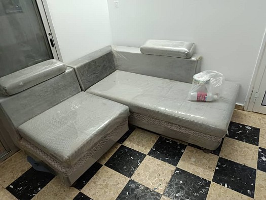 Salon, living, machine à laver et 2 climatiseurs à vendre