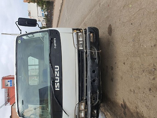 Isuzu NPR 2016, châssis long, bon état, à vendre