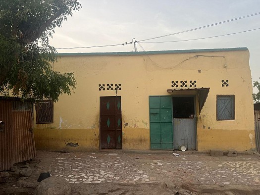 Maison 6 pièces avec cuisine, toilette et superficie de 160m²