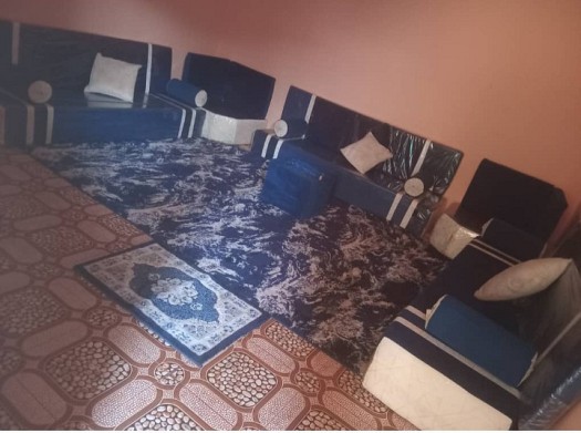 Meubles neufs pour chambre et salon avec rideaux inclus