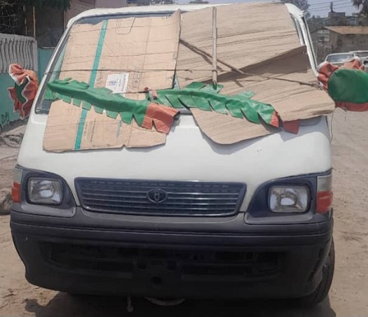 Toyota Mini Bus en excellent état, carburant gazoil