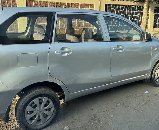 Toyota Avanza 2017 en parfait état, boite manuelle