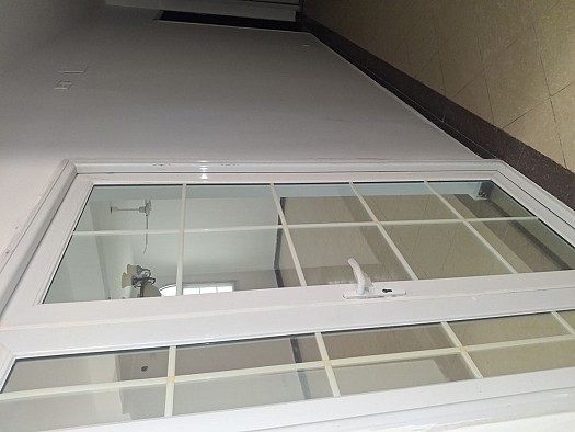 Trois appartements F3 à vendre avec un groupe électrogène et un grand parking à 3 minutes de marche de casino