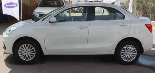 Suzuki Dzire 2023 Blanche, Faible Kilométrage, Prix Négociable