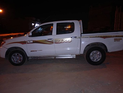 Toyota Hilux D4D 2009, transmission manuelle, climatisation incluse