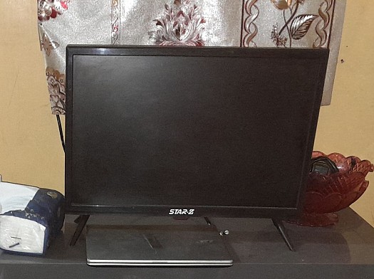 TV écran plat 24 pouces, 1 an d\'utilisation