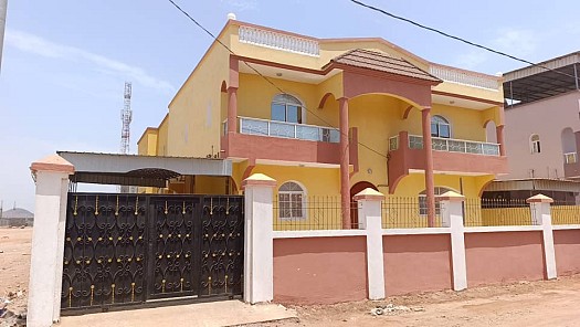 Belle Villa à Nagad avec 4 Chambres et Terrasse