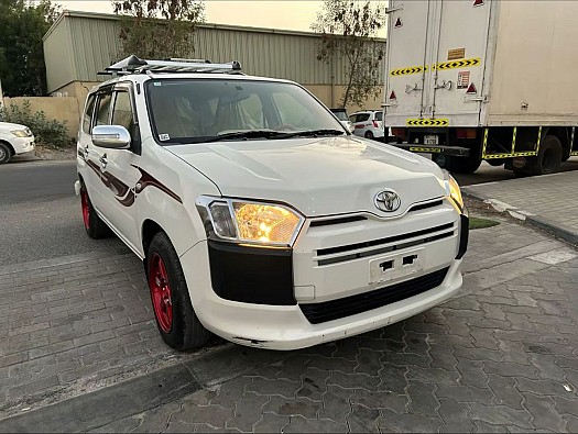 Toyota Probox 2021, essence, climatisation puissante, spacieuse et fiable