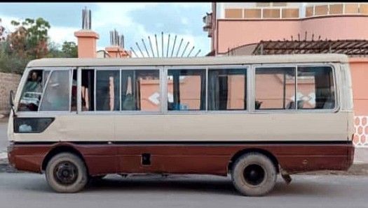 Bus de transport 25 places en bon état à vendre