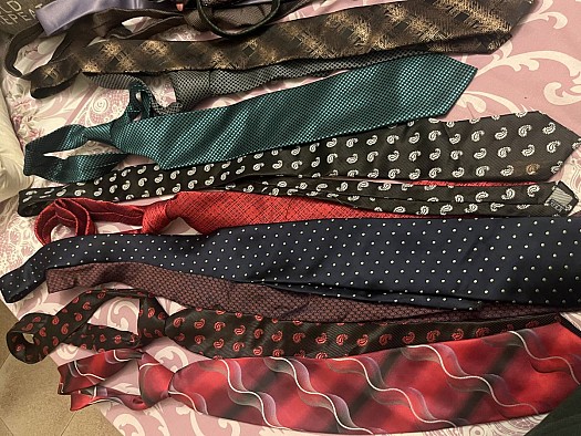 Cravates en vente - Large choix de couleurs et modèles !