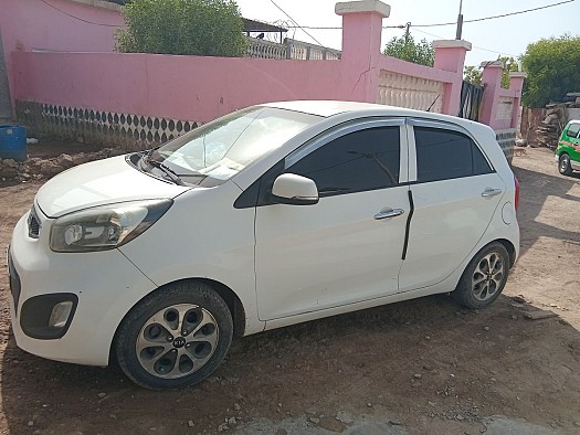 Kia Morning 2016, boîte Automatique, climatiseur en bon état