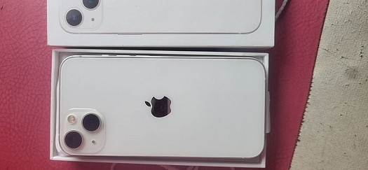 iPhone 13 Blanc 1,5 mois d\'utilisation - Négociable