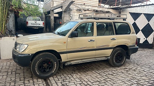 Toyota Land Cruiser 1999, diesel, boîte manuelle 4x4, moteur refait