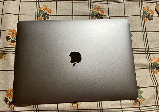 MacBook Air 13 pouces 2020 en excellent état