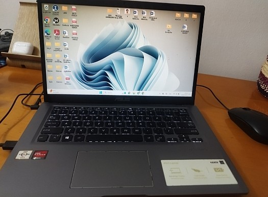 PC Asus VivoBook X415 M415DA, 8GB RAM, Windows 11